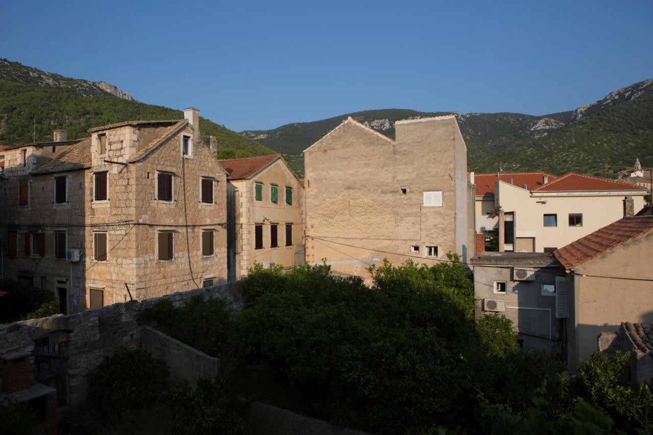 Apartments Bepi Komiza Exterior photo